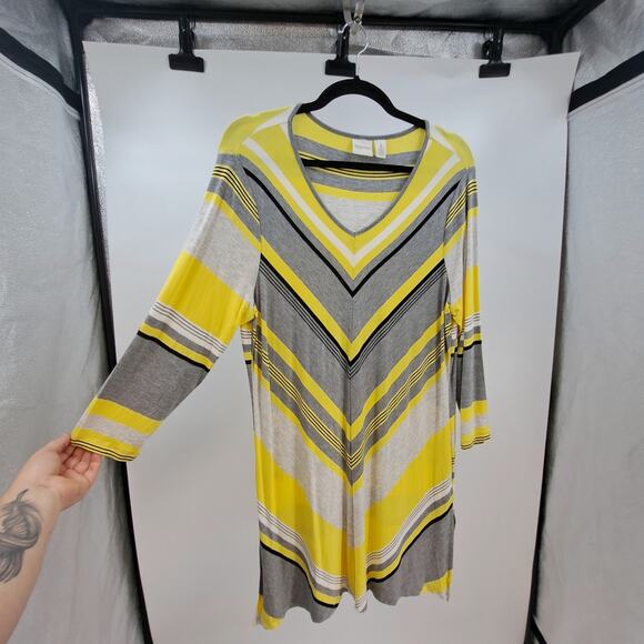 Chico's Zenergy Mini Dress 2 L Chevron Stripe 3/4 Sleeve V-Neck Knit Yellow Gray - Picture 4 of 8